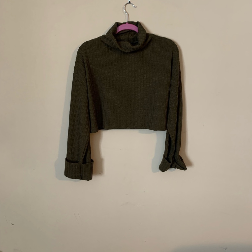Size S cropped cowl turtleneck cropped sweater
